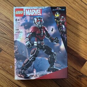 LEGO Marvel Ant-Man Figure Set with Red and Black